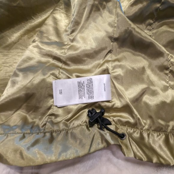 Embroidered Jacket from Mountain Hardwear - Picture 15 of 17